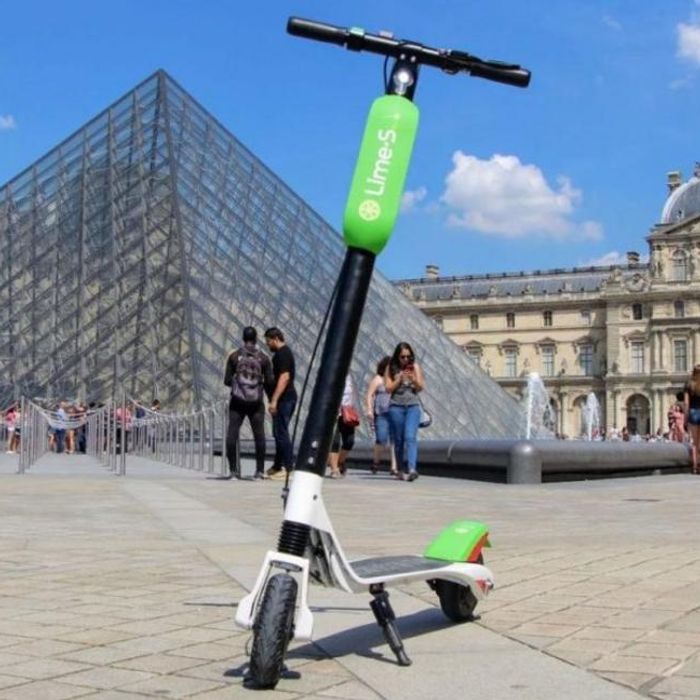 découvrez la trottinette électrique accessible à paris, une solution de mobilité pratique et écologique pour explorer la ville. profitez de la liberté de vous déplacer facilement dans les rues parisiennes avec des options adaptées à tous les budgets.